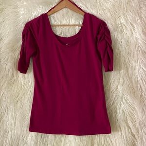 NY&C shirt in size medium, stretchy and in good condition.